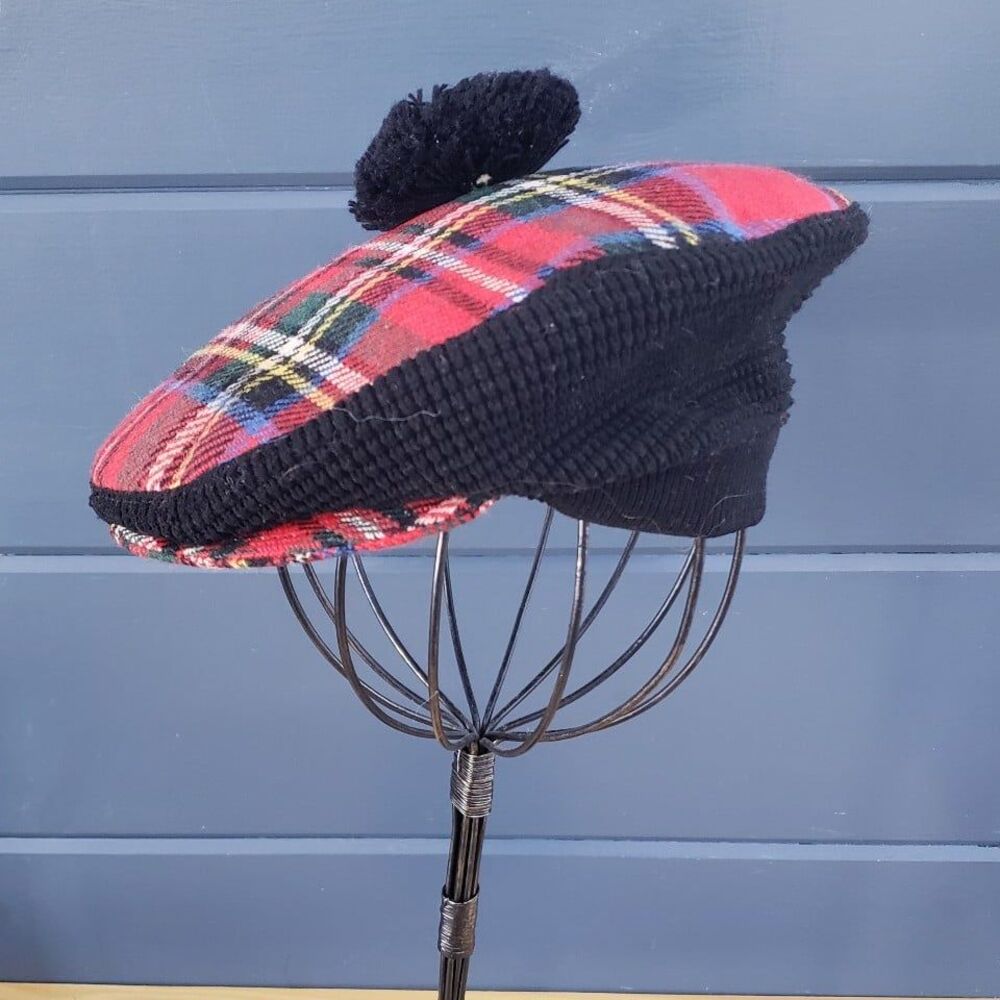 Vintage Piccadilly Plaid Cap